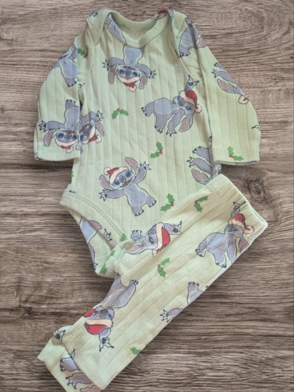 Disney Baby Ribbed Mint Green 'Stitch' Two-Piece Set-Newborn EUC